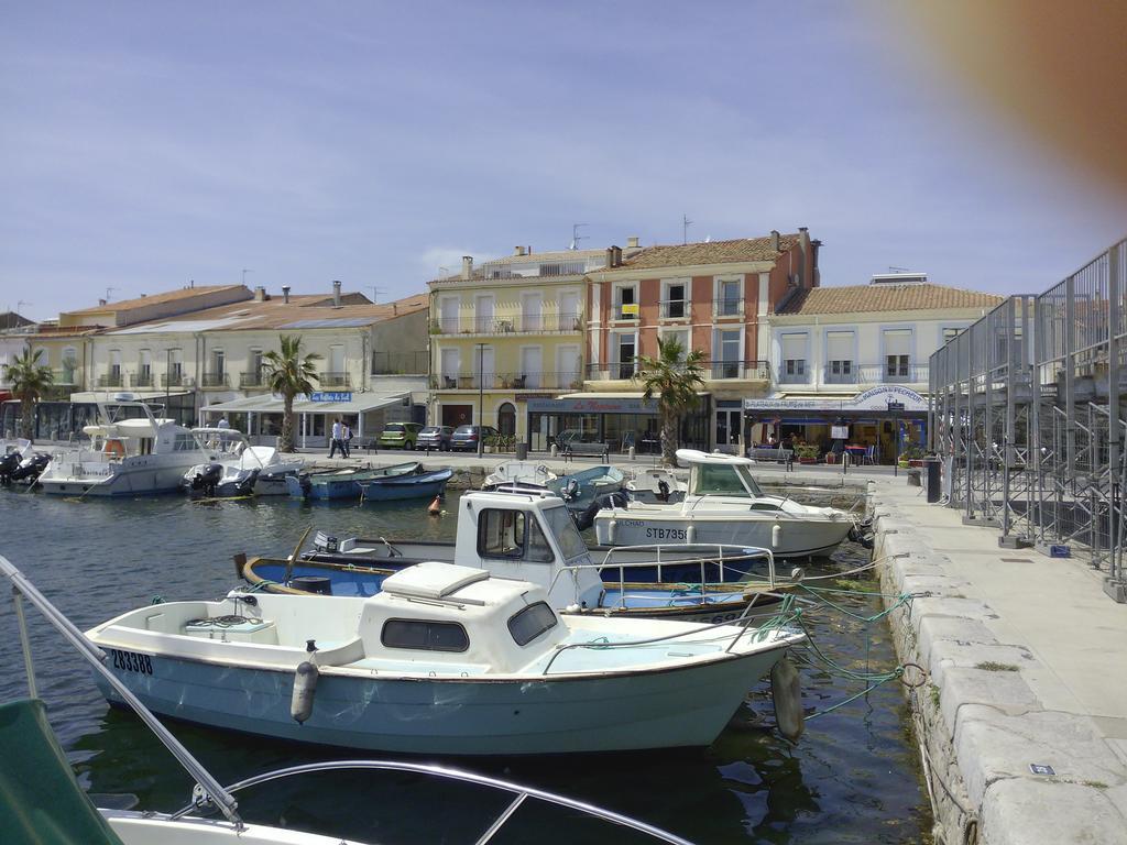 Chambres D'Hotes La Maison Sur Le Port Meze Bagian luar foto